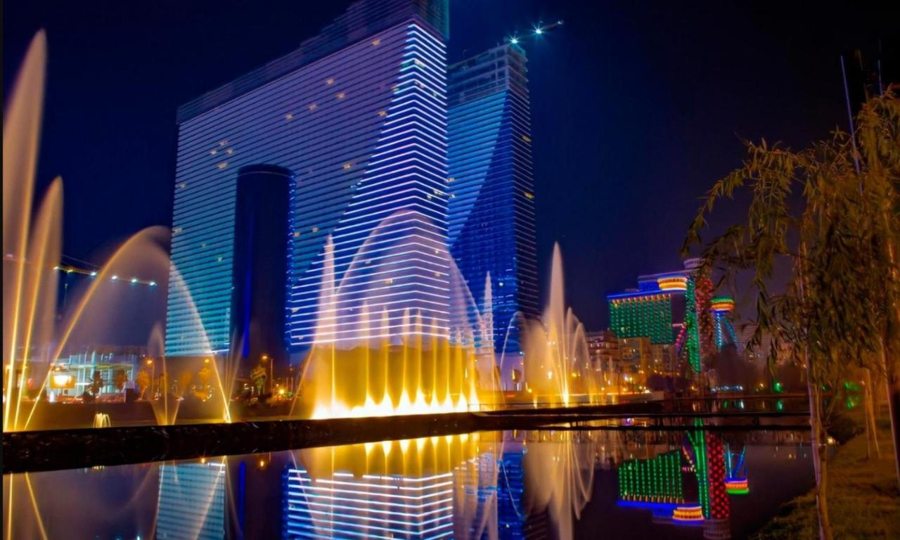 Orbi City In Batumi Bagian luar foto