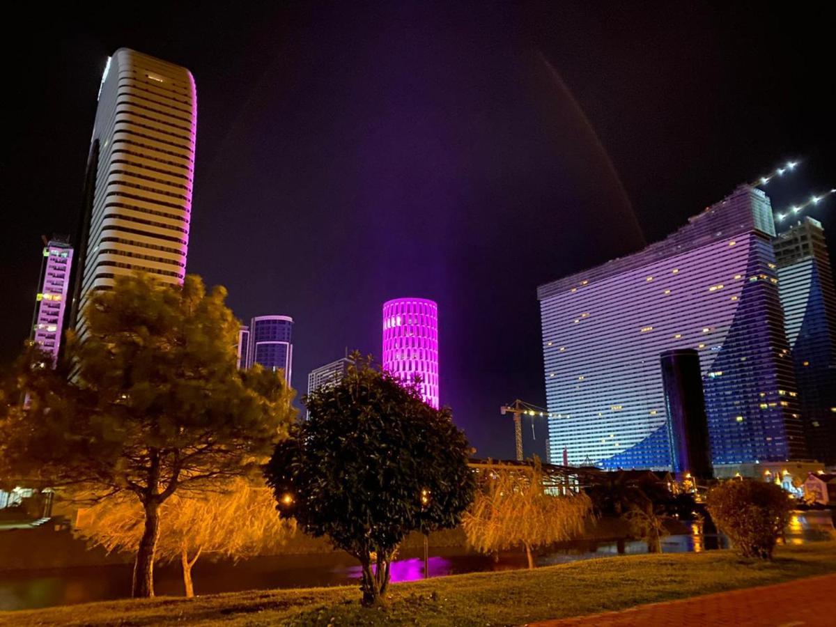 Orbi City In Batumi Bagian luar foto