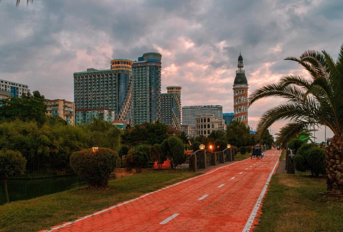 Orbi City In Batumi Bagian luar foto