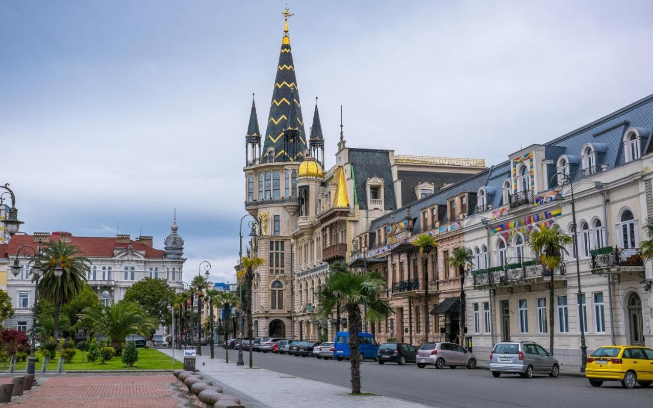 Orbi City In Batumi Bagian luar foto