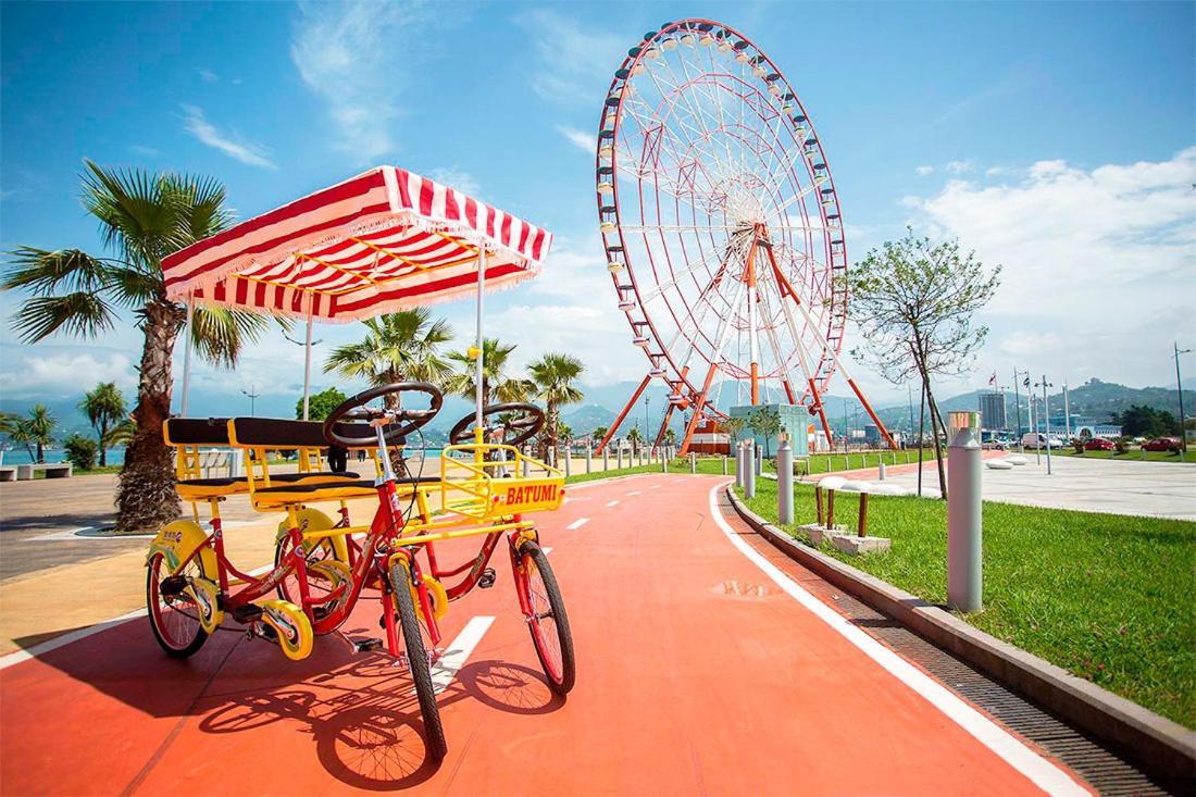 Orbi City In Batumi Bagian luar foto
