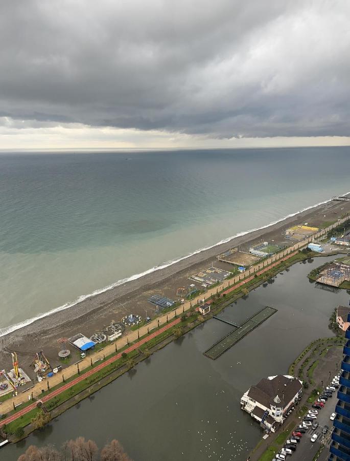 Orbi City In Batumi Bagian luar foto
